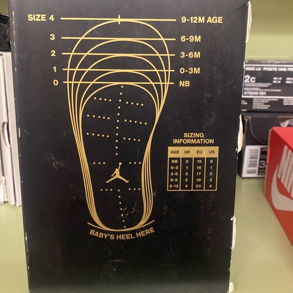 Jordan 12 retro gift pack - Picture 8 of 8